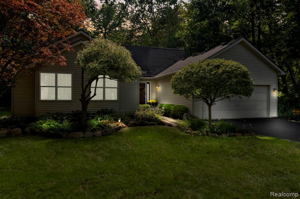 9438 Appleview Court, Brighton, MI 48116 — Photo 63