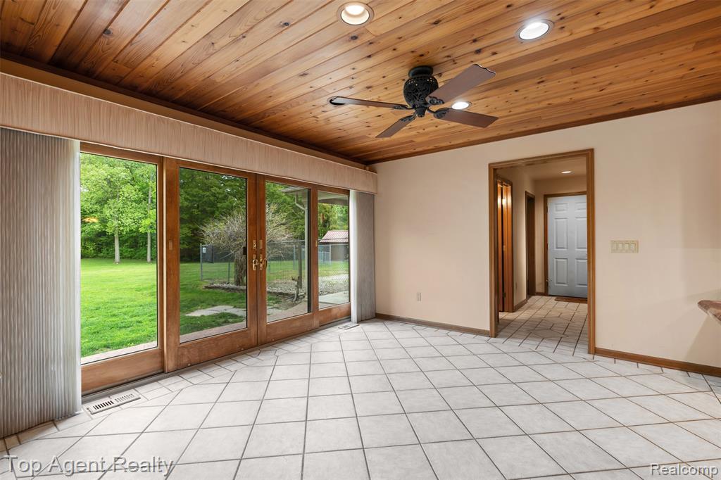 7386 Card Road, MI — Photo 24