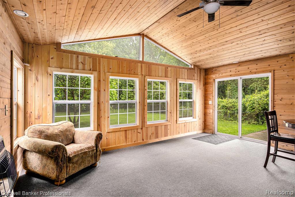 6408 E Court Street S, Burton, MI 48509 — Photo 8