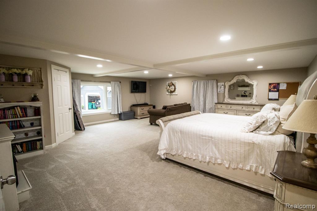 4585 Burt Road, Birch Run, MI 48415 — Photo 25