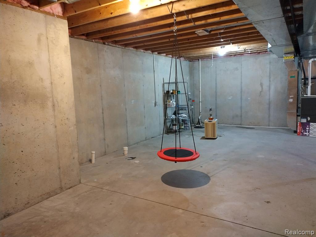7484 WALNUT Drive, Goodrich Vlg, MI — Photo 34