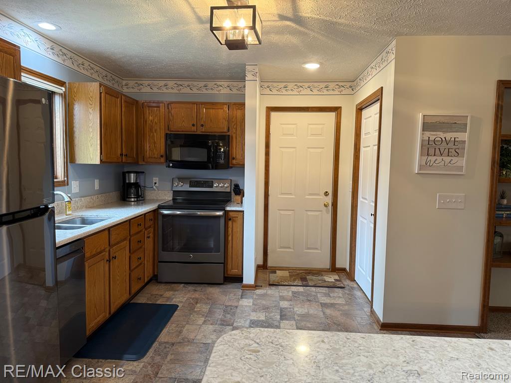 5855 Caleta Drive, Lansing, MI 48911 — Photo 10