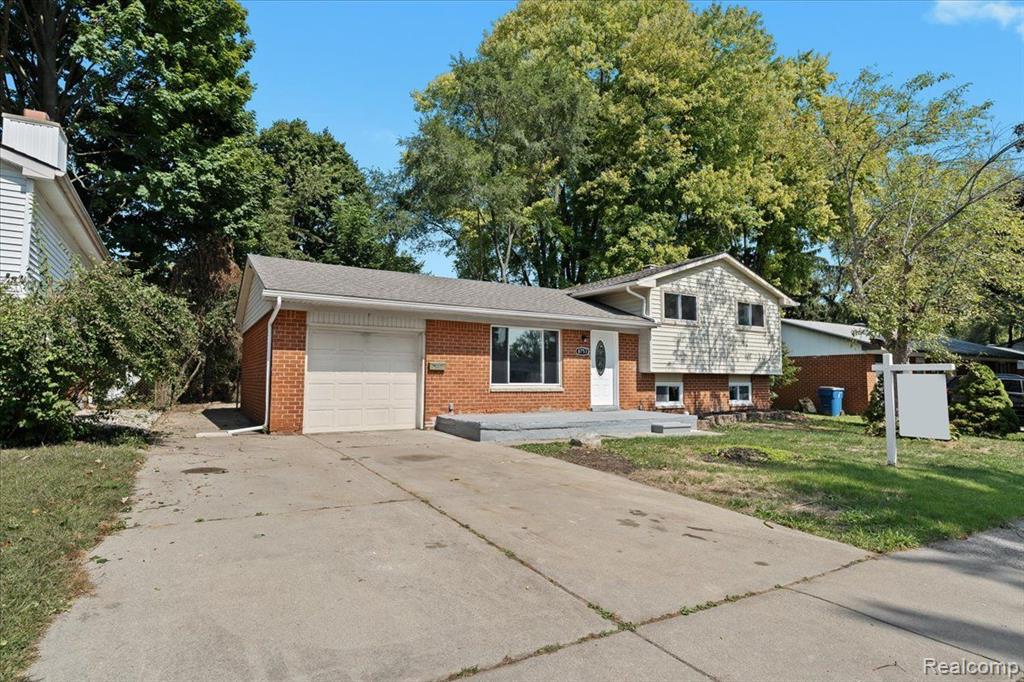 8753 NOTTINGHAM Drive, Ypsilanti, MI 48198 — Photo 21