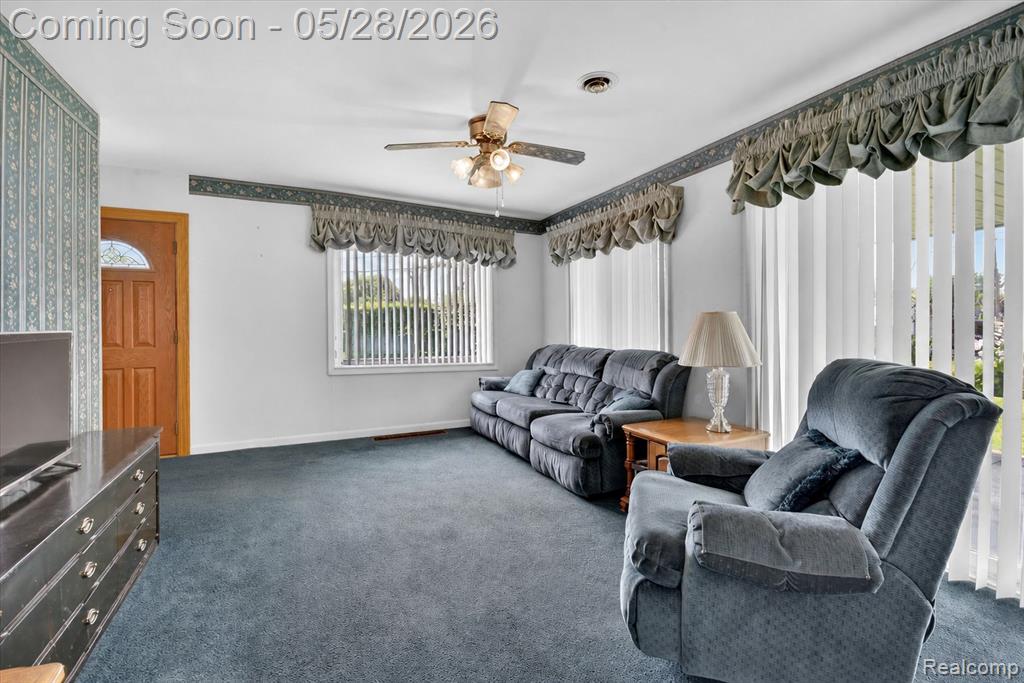 29886 Pointe Drive, Rockwood, MI — Photo 7