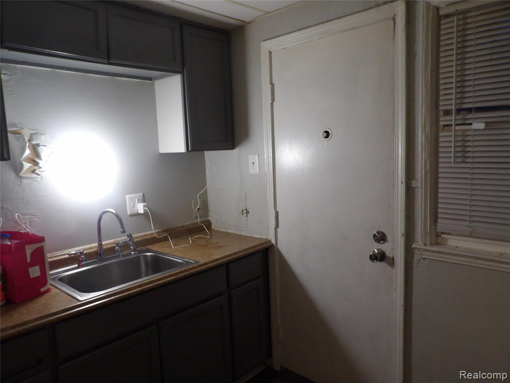 19985 Meyers Road, Detroit, MI 48235 — Photo 7