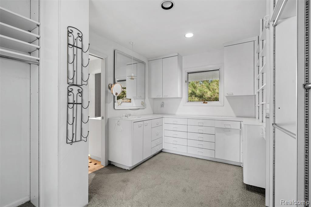 4724 Tara Court, West Bloomfield, MI 48323 — Photo 35
