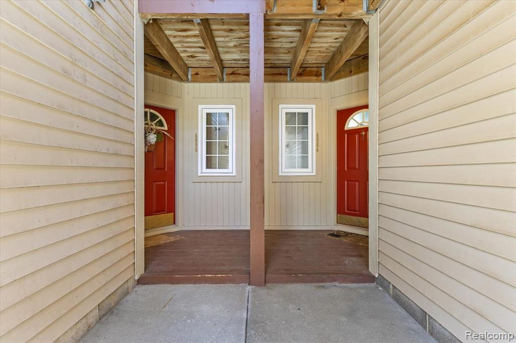 4884 Ashley Lane, Waterford, MI 48329 — Photo 35