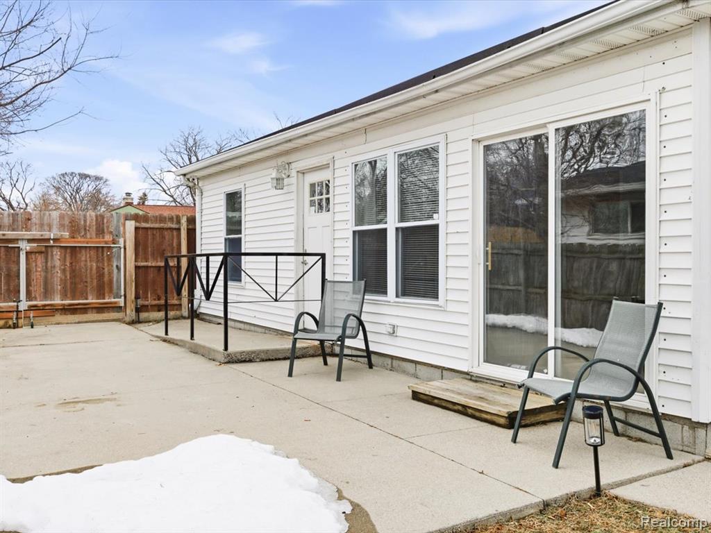 1218 Center Avenue, Port Huron, MI 48060 — Photo 2