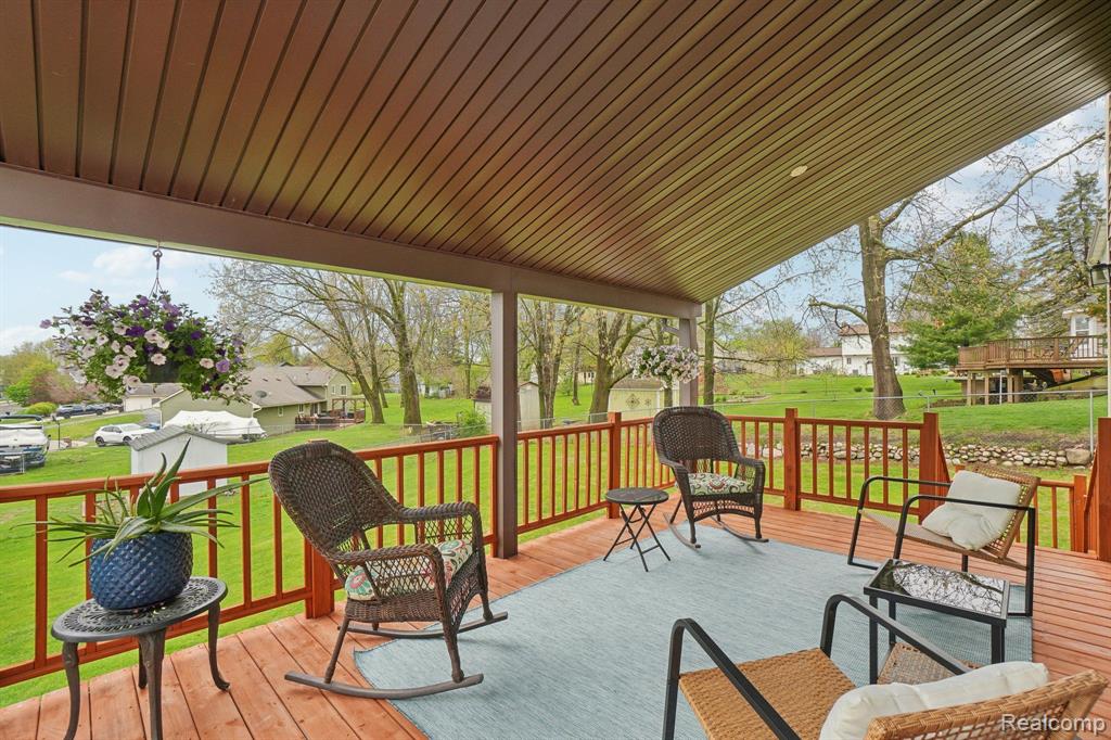 4630 PASTURE Lane, White Lake, MI 48383 — Photo 38