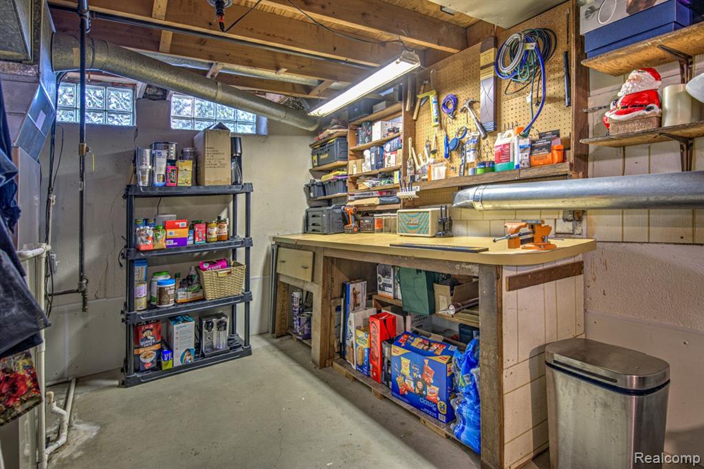 5250 Winchester Drive, Troy, MI 48085 — Photo 47