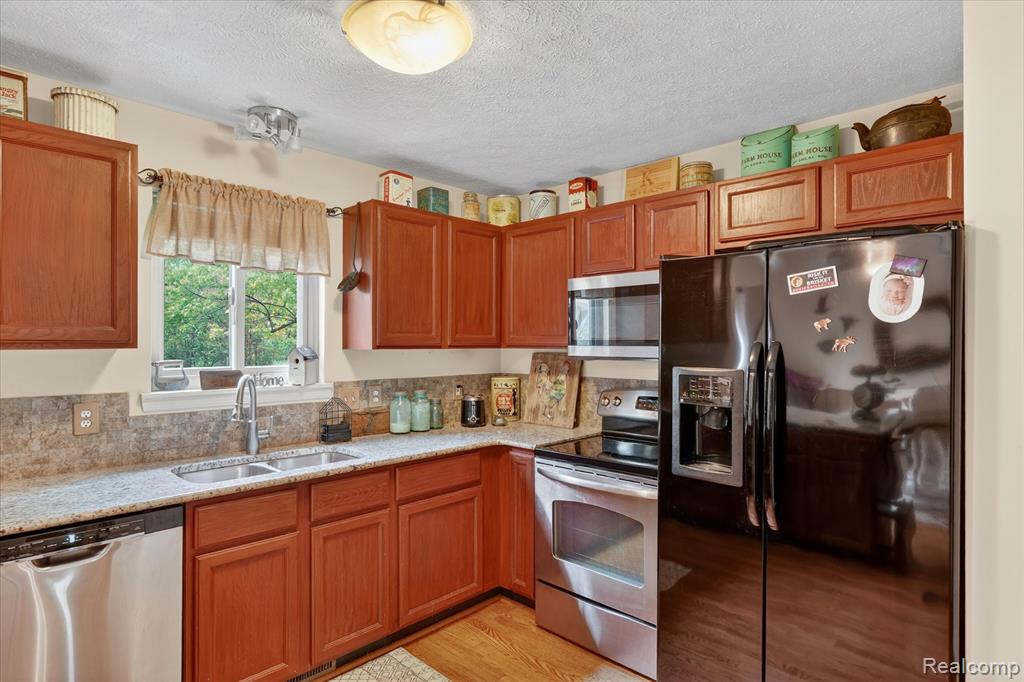 764 Town Trail, Pinckney, MI 48169 — Photo 14