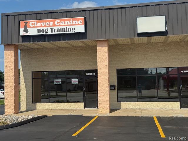 4392 Dixie hwy, Waterford, MI — Photo 3