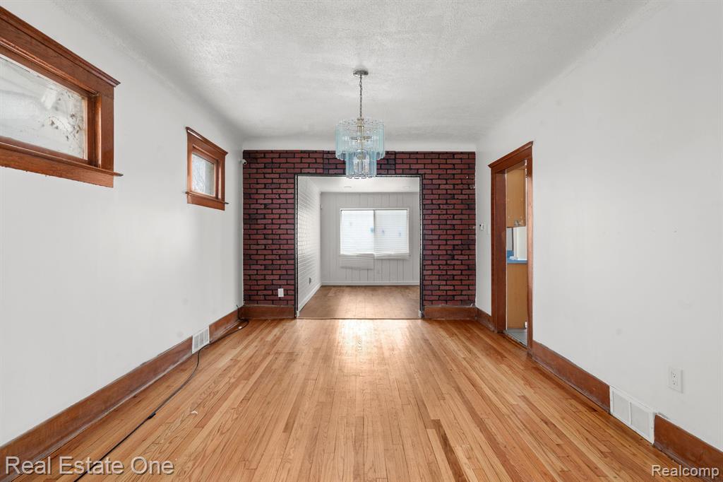 5370 SEEBALDT Street, Detroit, MI 48204 — Photo 7