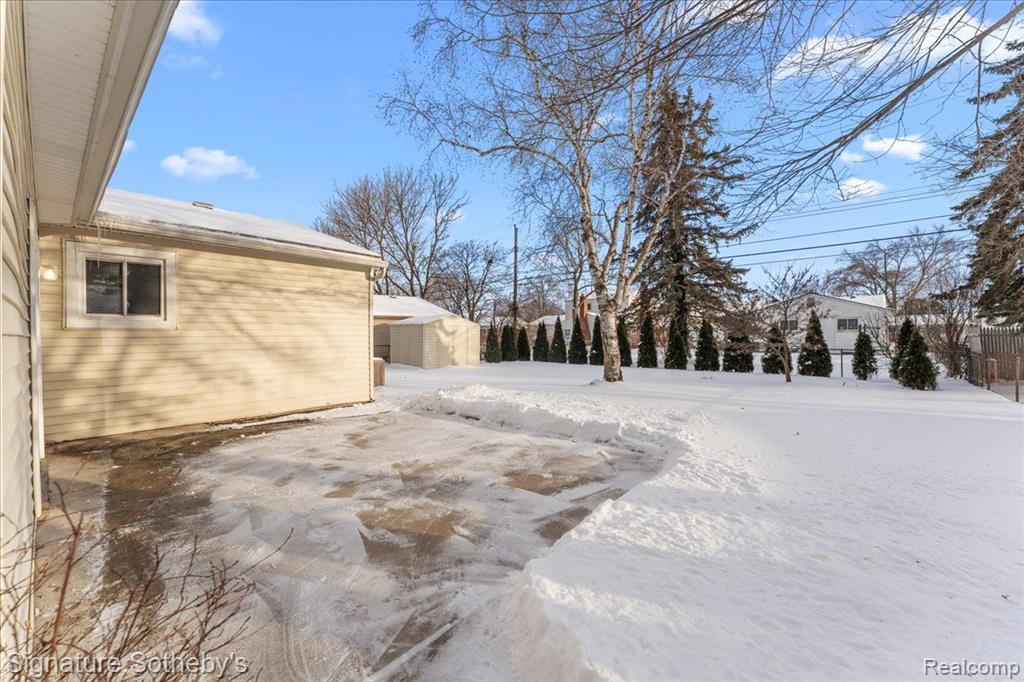40499 Orangelawn Avenue, Plymouth, MI 48170 — Photo 25