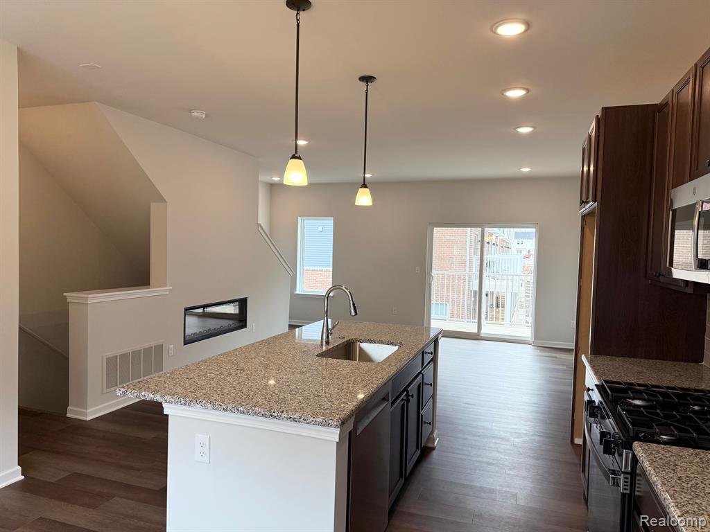 4825 Ludlow Lane, Troy, MI 48085 — Photo 10
