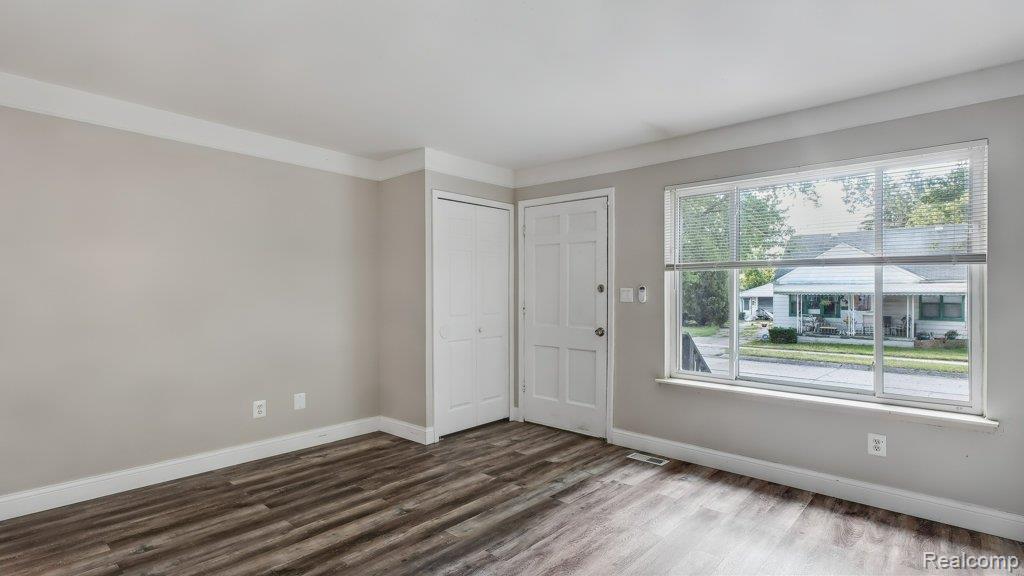 8725 Packard Avenue, Warren, MI 48089 — Photo 2