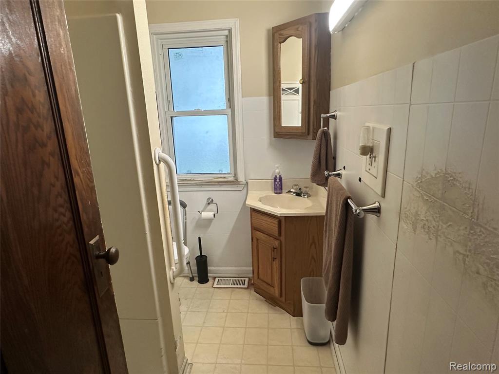 110 Miles Street, Ypsilanti, MI 48198 — Photo 13