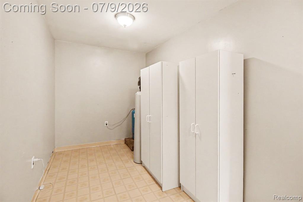 2176 Kingston Drive, Pinckney, MI 48169 — Photo 15