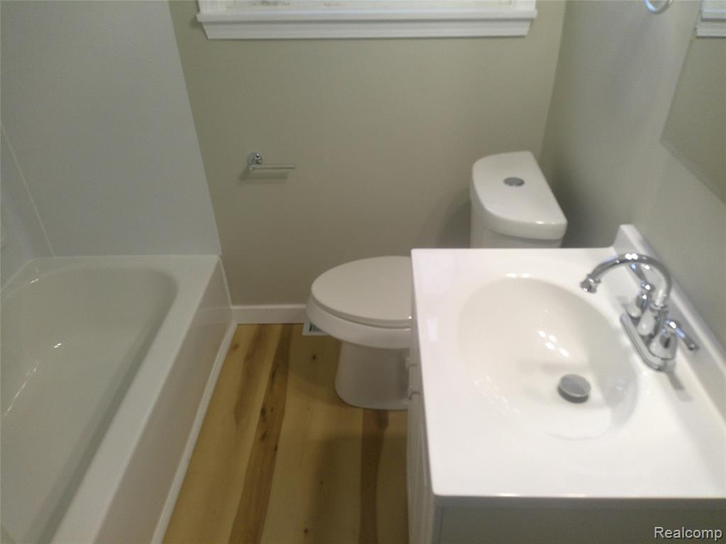 4502 Huckleberry Lane, Flint, MI 48507 — Photo 14