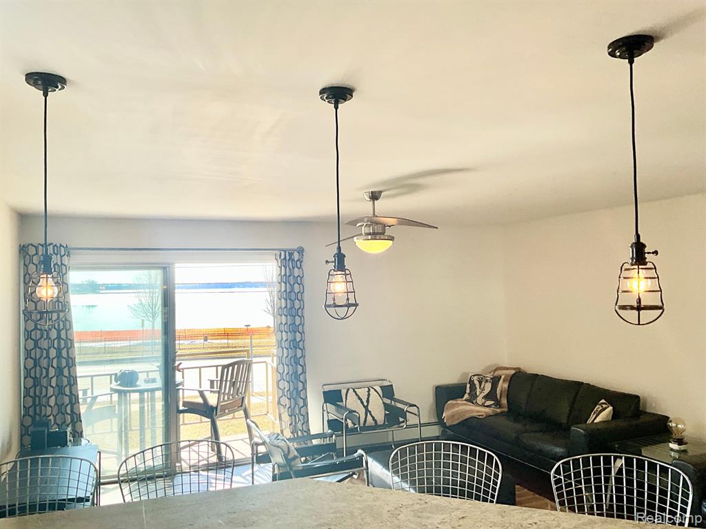 1675 CASS LAKE Road, D, Keego Harbor, MI 48320 — Photo 11
