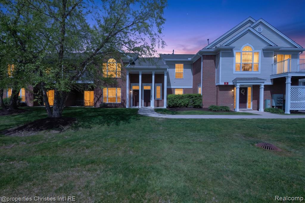 16773 Carriage Way, Northville, MI 48168
