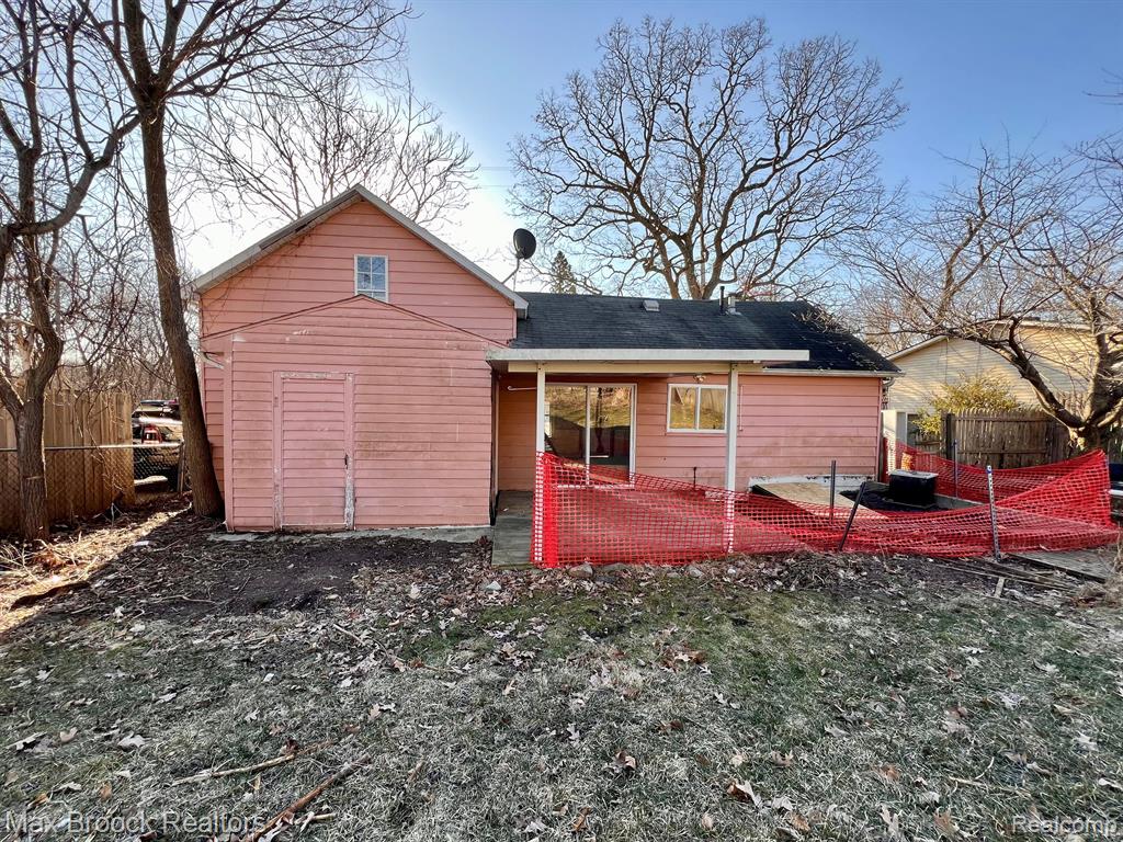 930 STATE Road, Fenton, MI 48430 — Photo 22