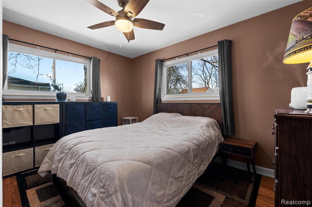 592 E Dallas Avenue, Madison Heights, MI 48071 — Photo 13