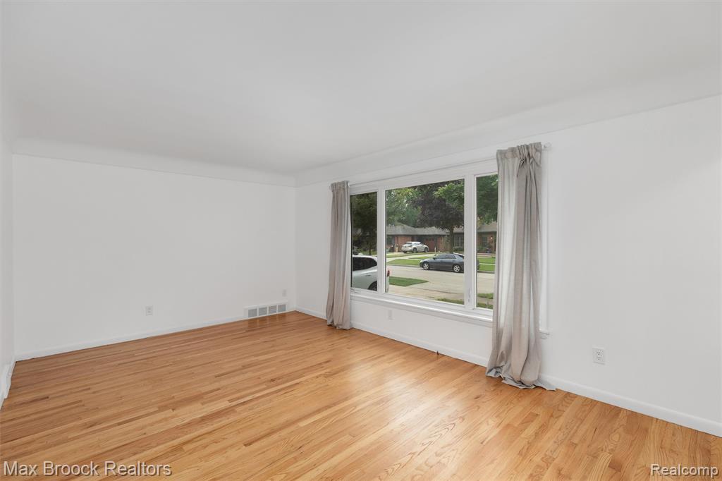 71 Maplefield Road, Pleasant Ridge, MI — Photo 8