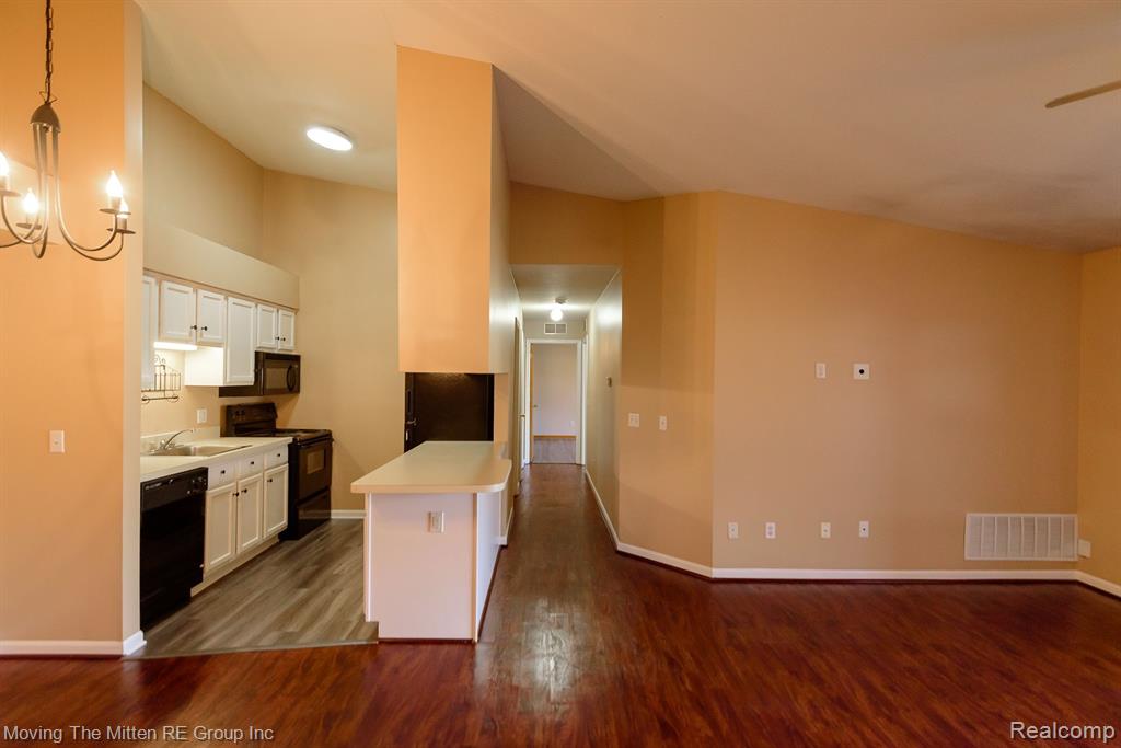 9635 WILDFLOWER Court, Van Buren, MI 48111 — Photo 8