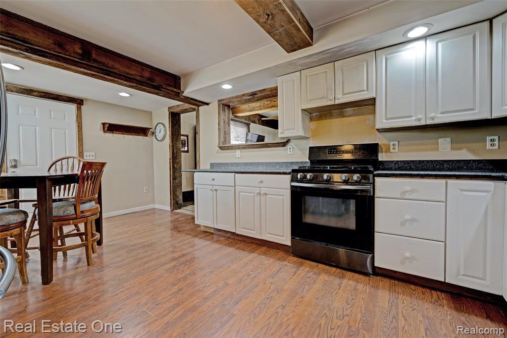 7560 Metcalf Road, Avoca, MI 48006 — Photo 8