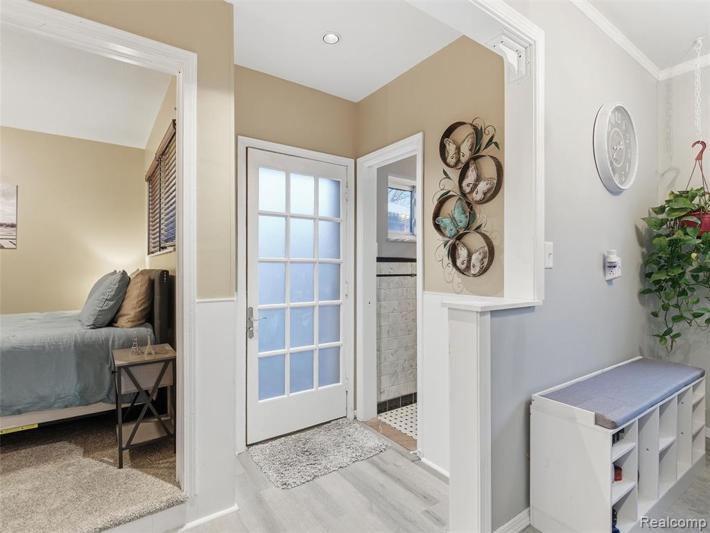 8878 Merriman Road, Livonia, MI 48150 — Photo 14