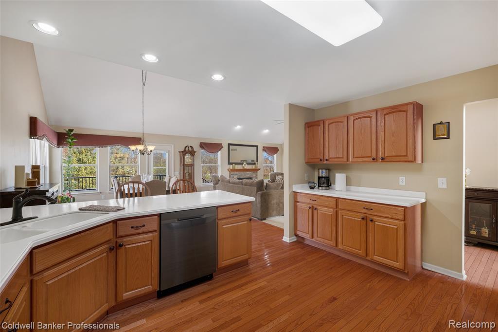 4881 Spring Meadow Drive, Clarkston, MI 48348 — Photo 18