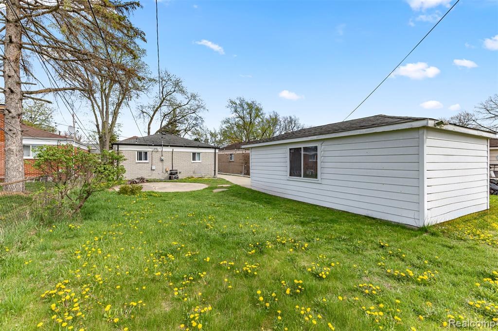 6151 Robindale Avenue, Dearborn Heights, MI 48127 — Photo 31
