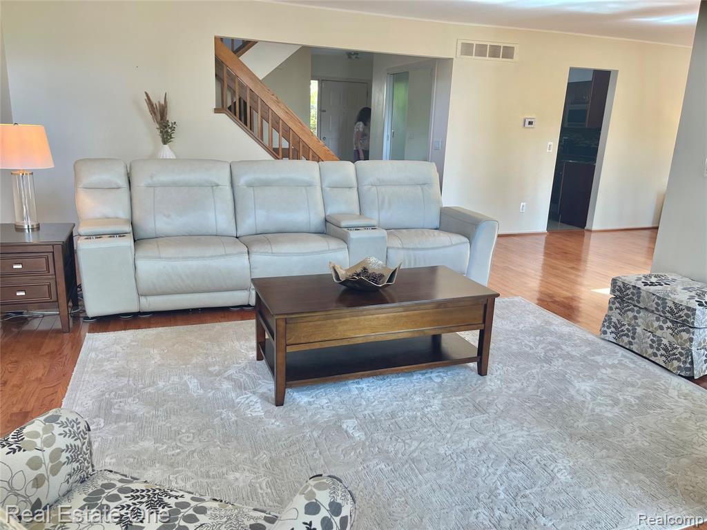 5521 WALNUT Circle W, West Bloomfield, MI — Photo 3