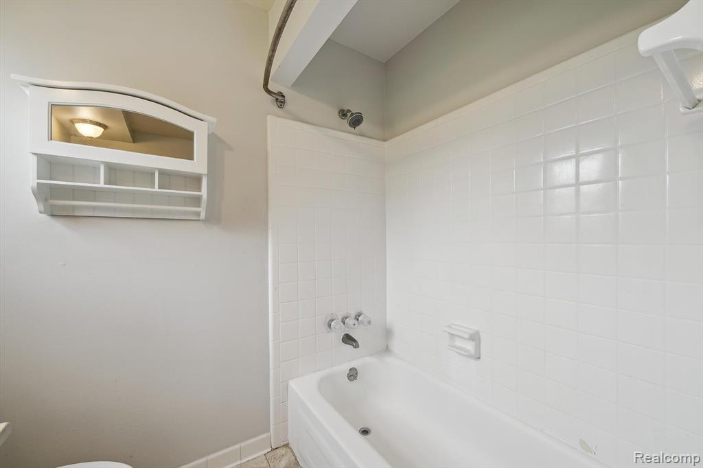 7302 PARKWAY Court, Canton, MI 48187 — Photo 42