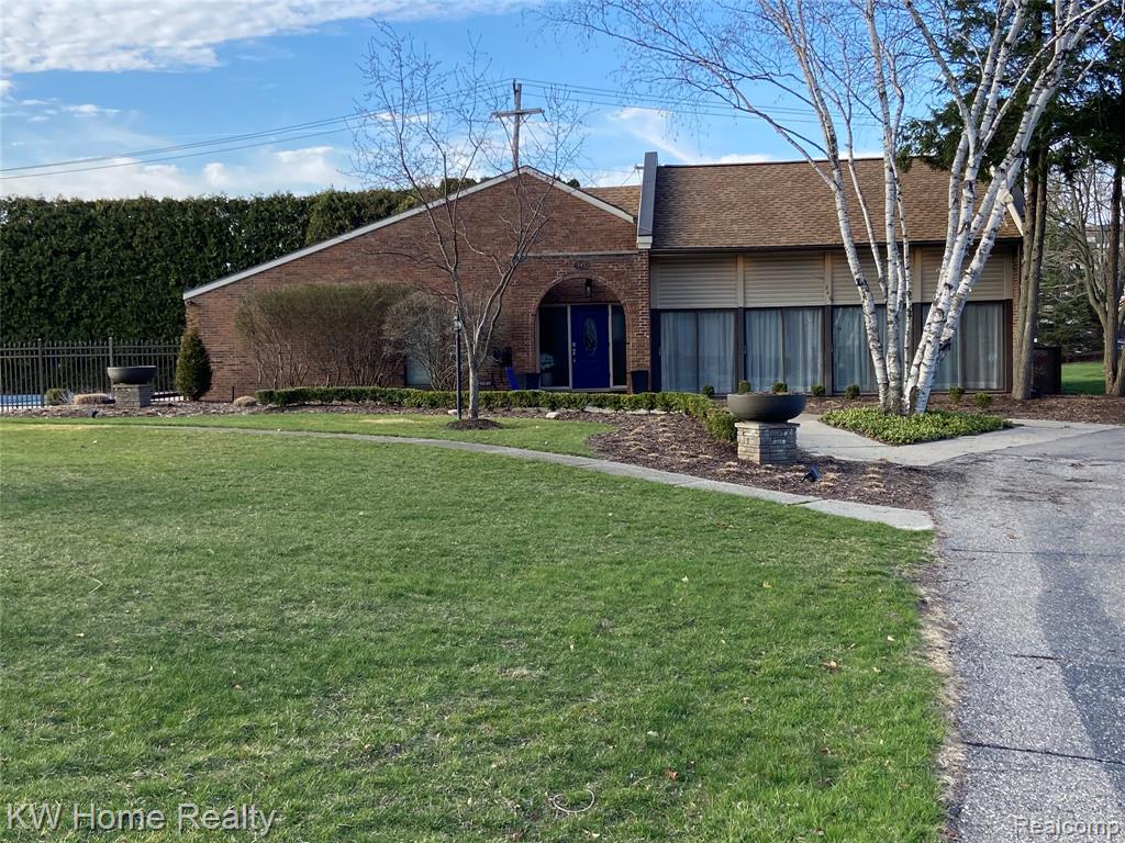 1110 Willow Grove Court, Rochester, MI 48307 — Photo 16