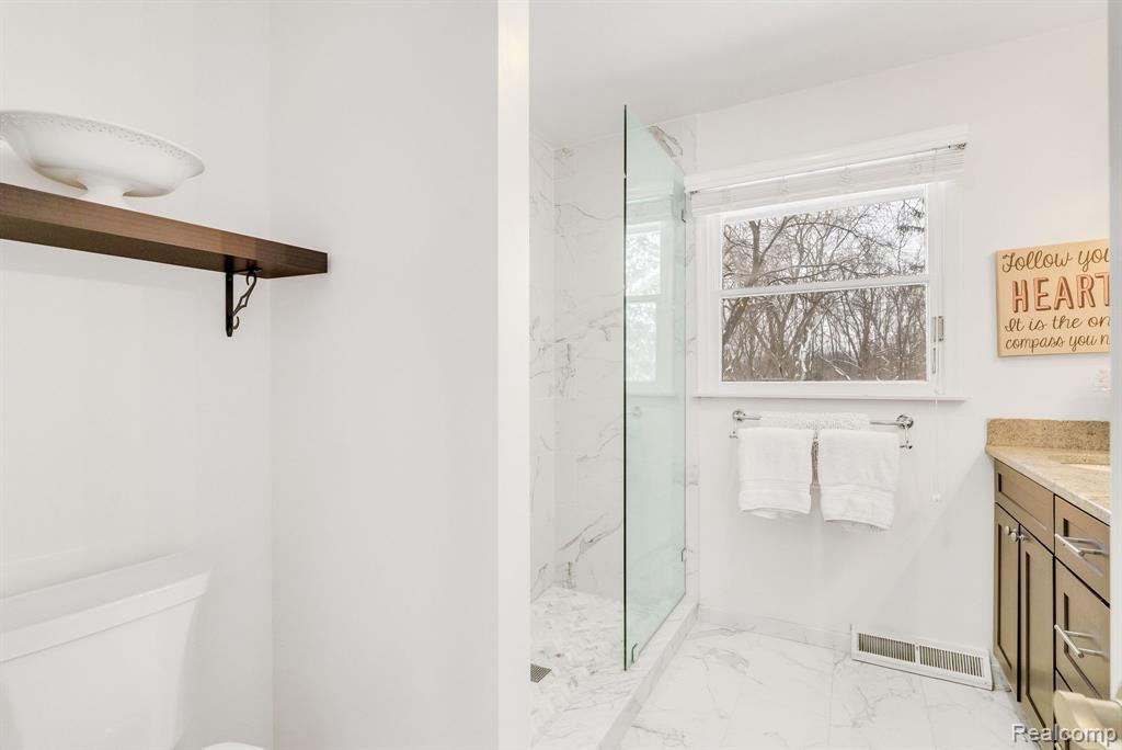 8378 OLD PLANK Road, Grand Blanc, MI 48439 — Photo 47