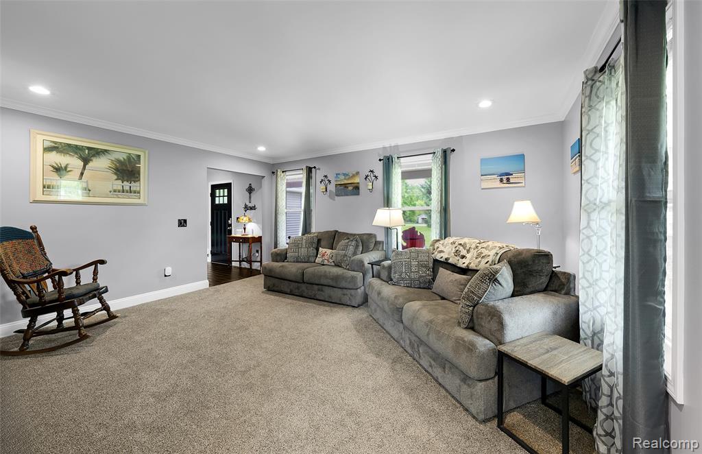5015 LINDEMERE Drive, Fowlerville, MI 48836 — Photo 19