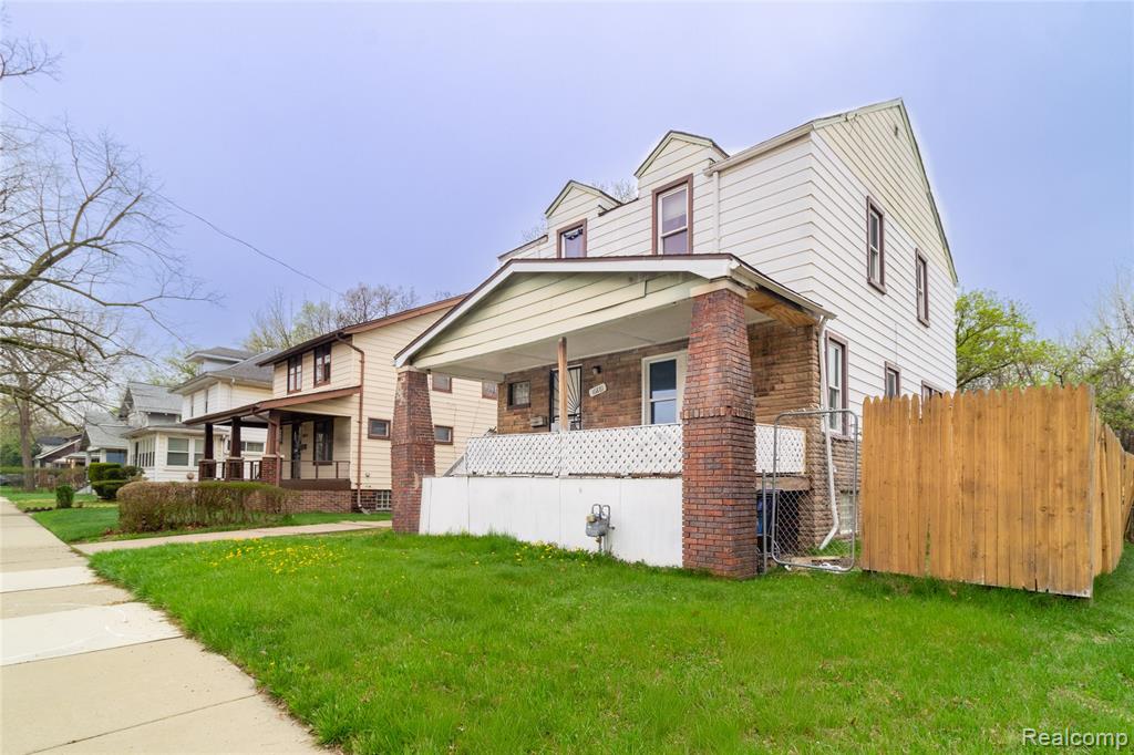 16881 Burgess - Photo 2