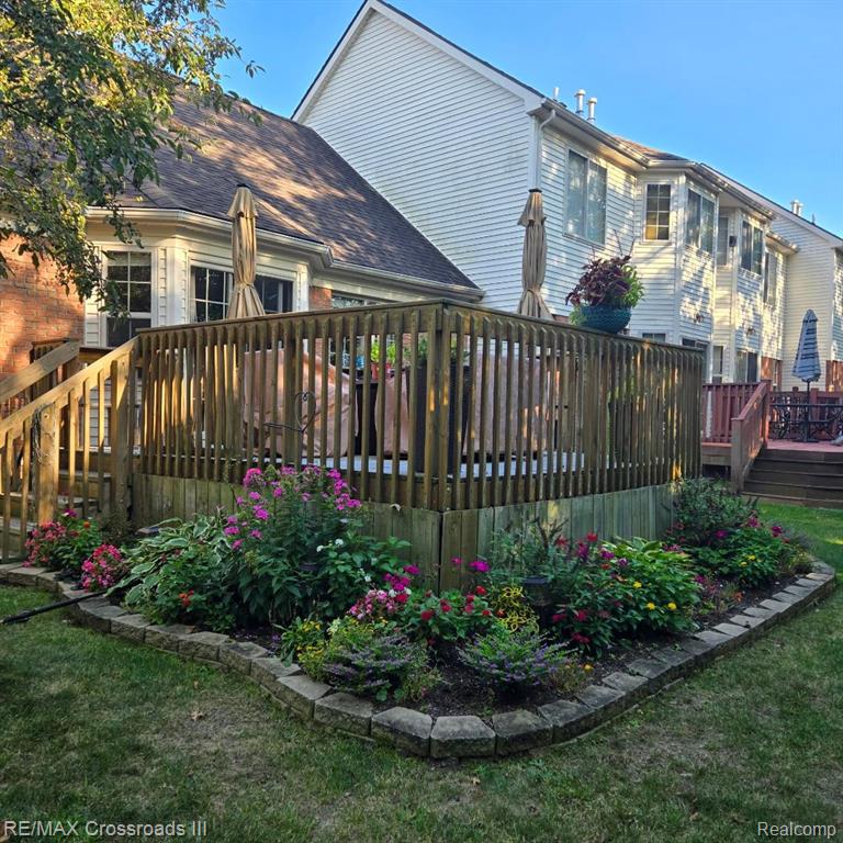 8776 Ironwood Drive, Belleville, MI 48111 — Photo 13
