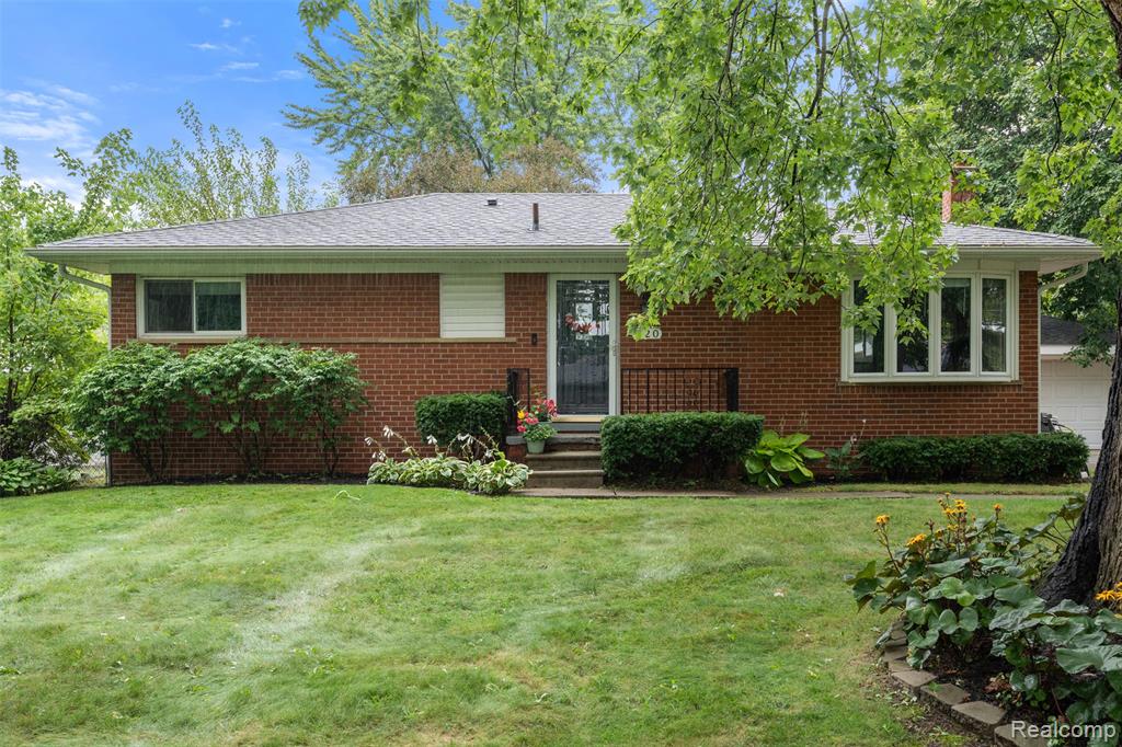 920 Elira Road, Waterford, MI 48328 — Photo 2