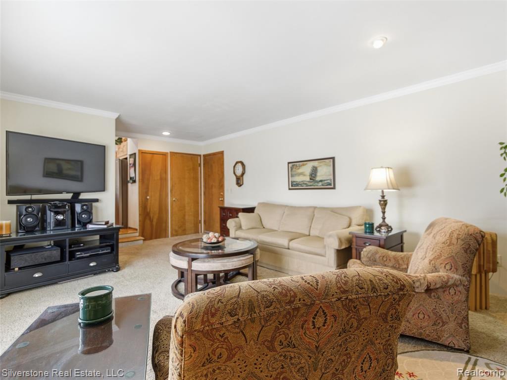 6766 Vernmoor Drive, Troy, MI 48098 — Photo 20