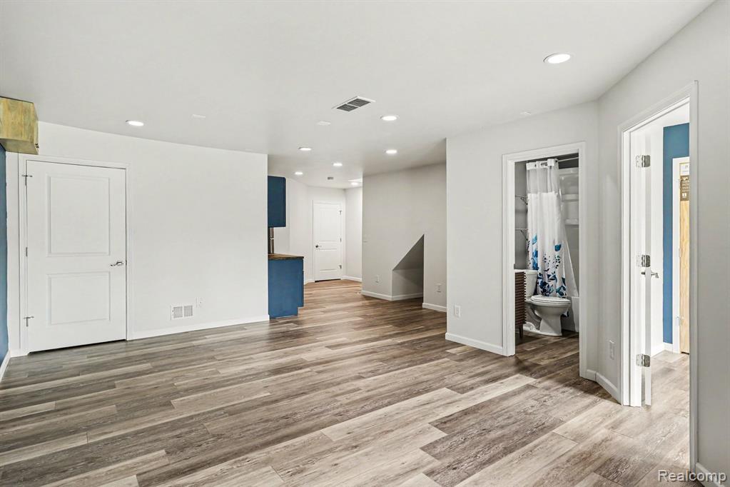 4871 Broomfield Way, Lake Orion, MI — Photo 21