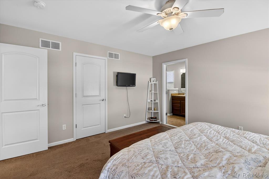 386 Fletcher Street, Wixom, MI 48393 — Photo 21
