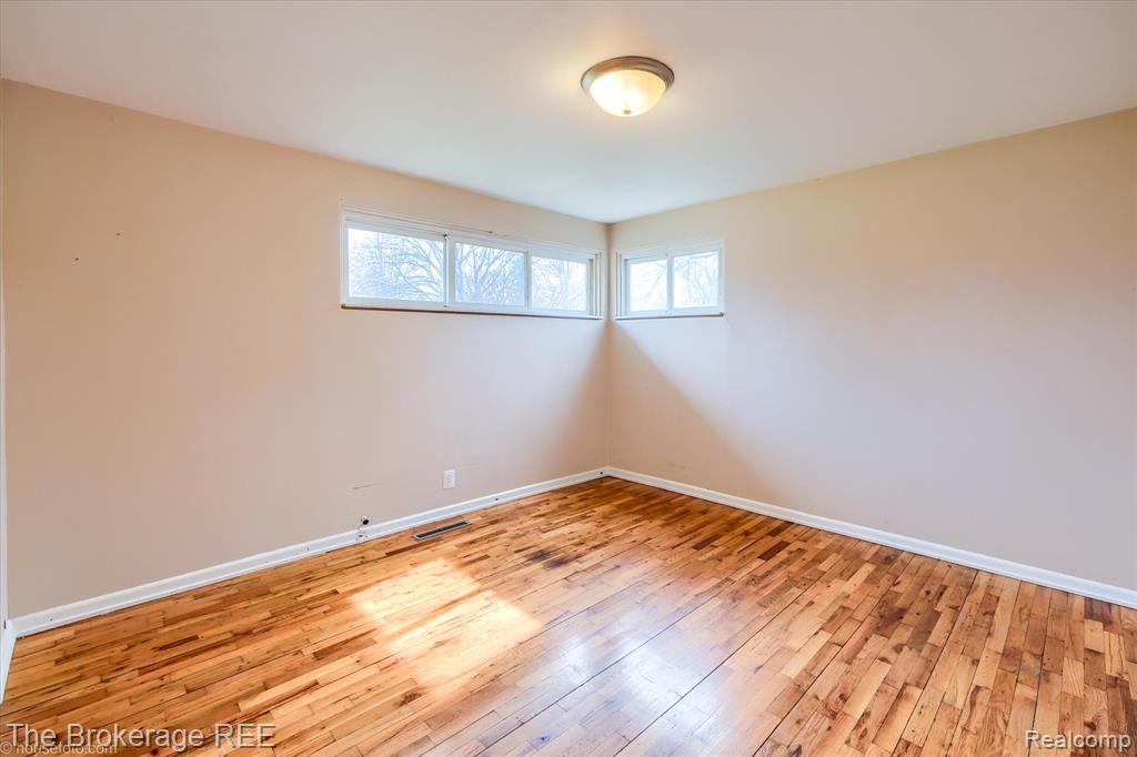 4093 Coral Street, Burton, MI 48509 — Photo 20