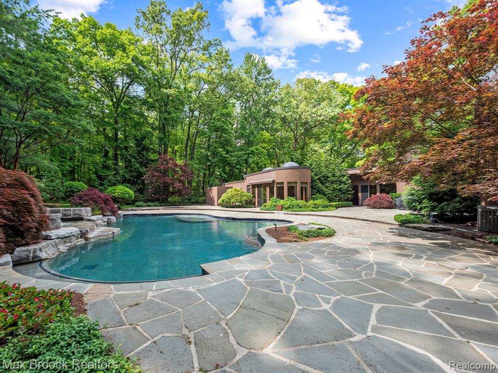 5130 Deep Wood Road, Bloomfield Hills, MI 48302 — Photo 73
