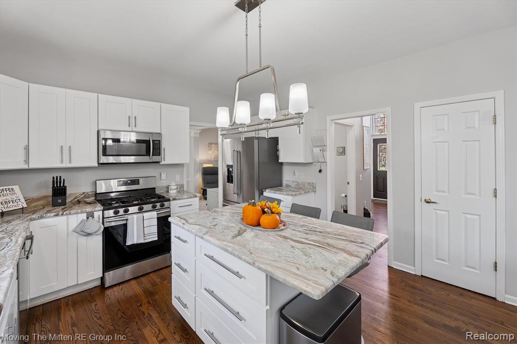 8171 St Johns Drive, Westland, MI — Photo 9