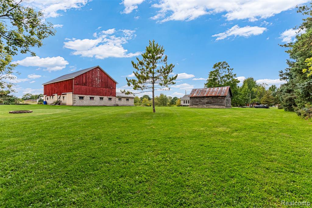 10433 Nichols Road, Gaines Vlg, MI 48436 — Photo 40