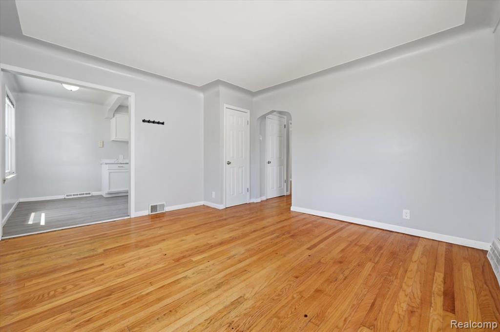 16069 Fairmount Drive, Detroit, MI 48205 — Photo 5