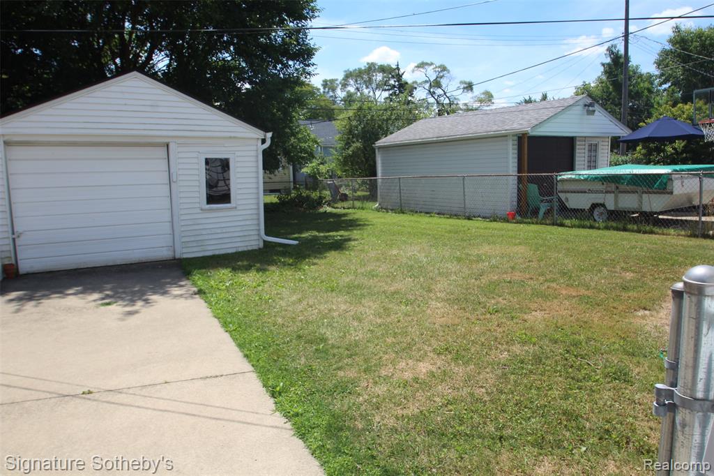 760 WORDSWORTH Street, Ferndale, MI 48220 — Photo 11
